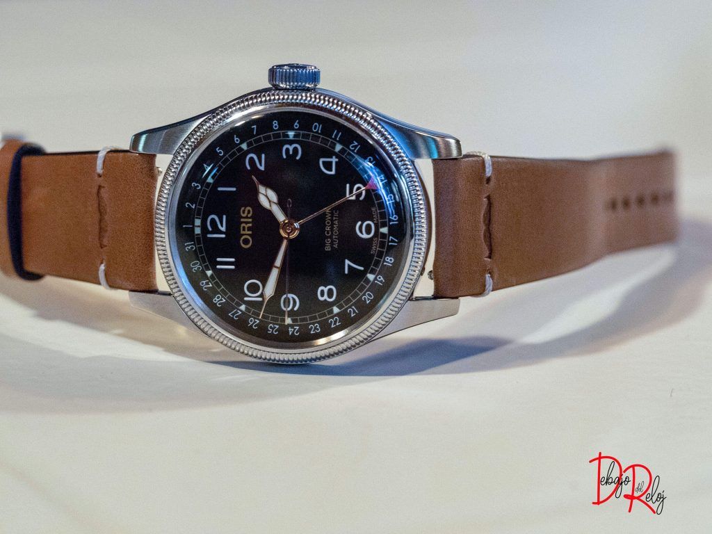 bigcrow 2 movember Oris blog debajo del reloj