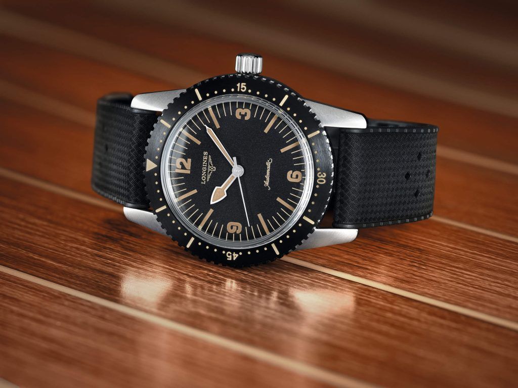 The Longines Skin Diver Watch frontal blog debajo del reloj