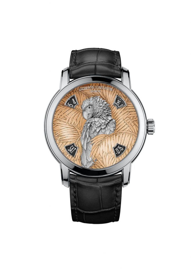 Les Cabinotiers Mysterious Animals Parrot blog debajo del reloj