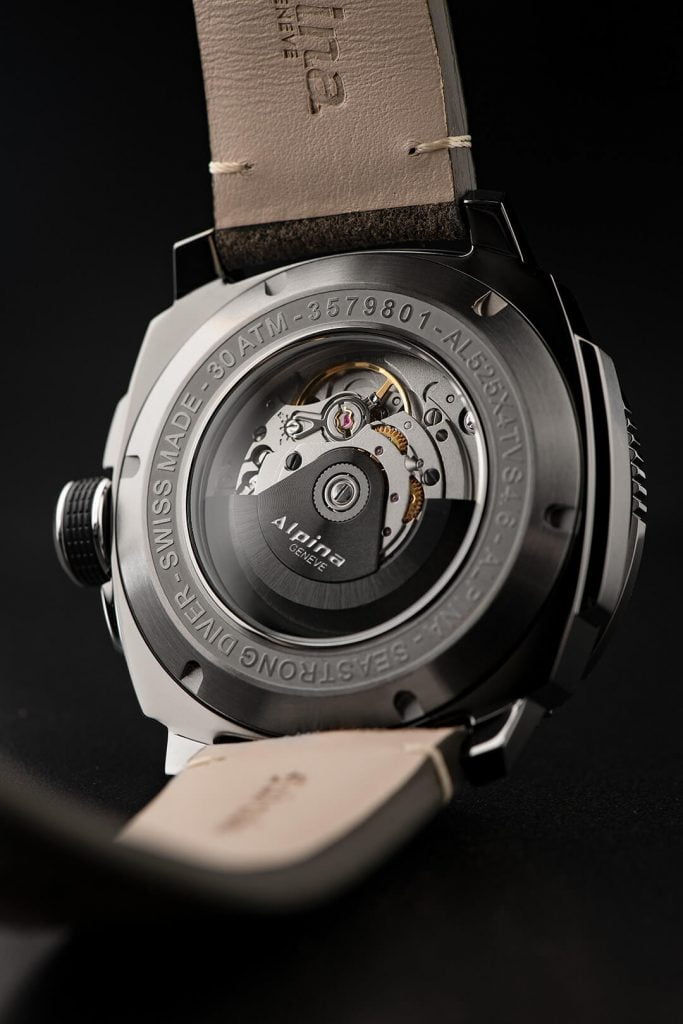 Alpina AL-525LBBR4V4 details caseback credit_Eric _Rossier