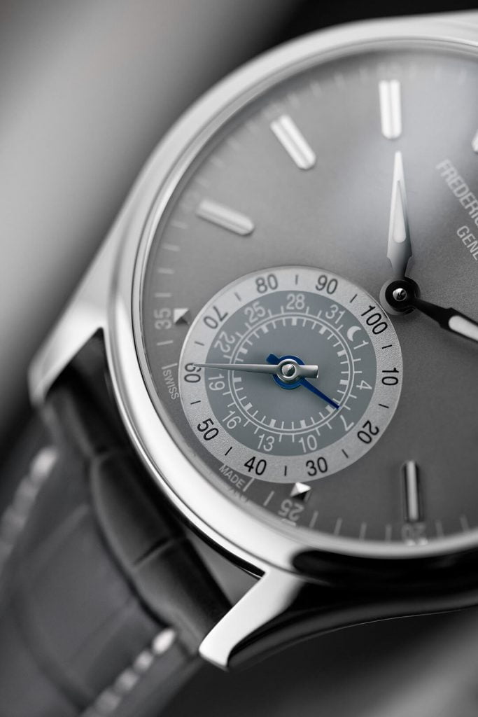Frederique_Constant_FC-285LGS5B6_details_1_SD_credit_Eric _Rossier