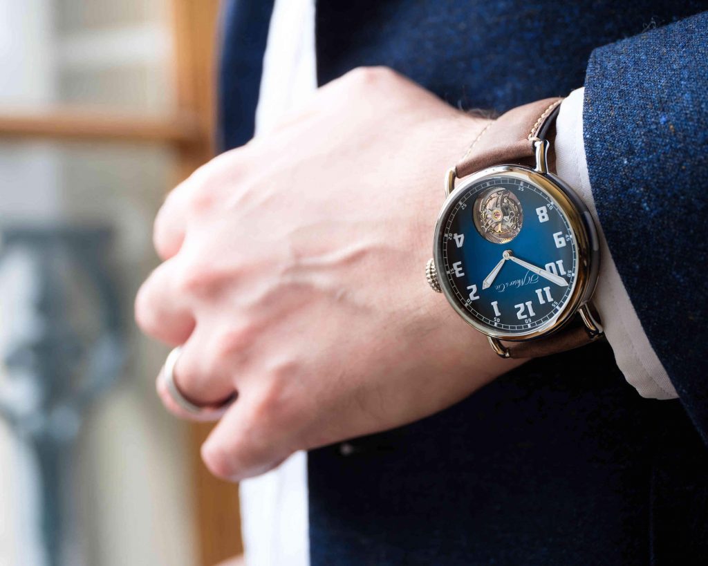 Heritage Tourbillon Funky Blue_8804-1200_Lifestyle_01