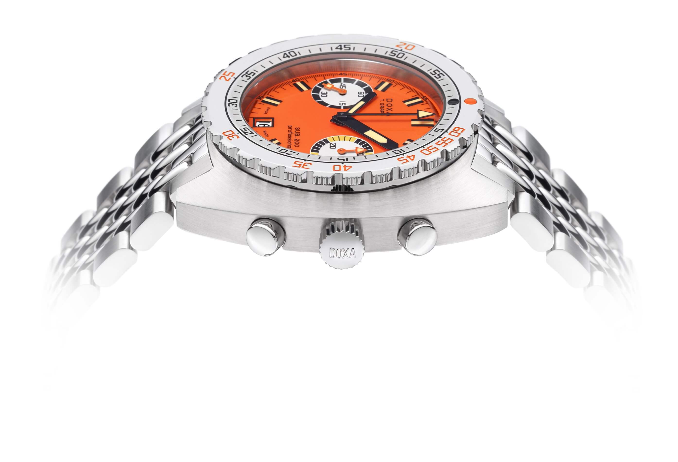 DOXA SUB 200T GRAPH debajo del reloj lateral