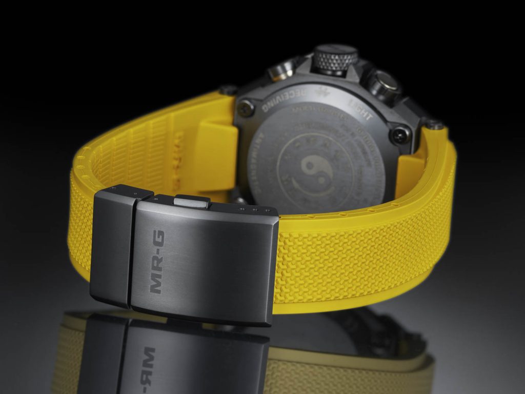 G-Shock MRG G2000BL x Bruce Lee back lejos