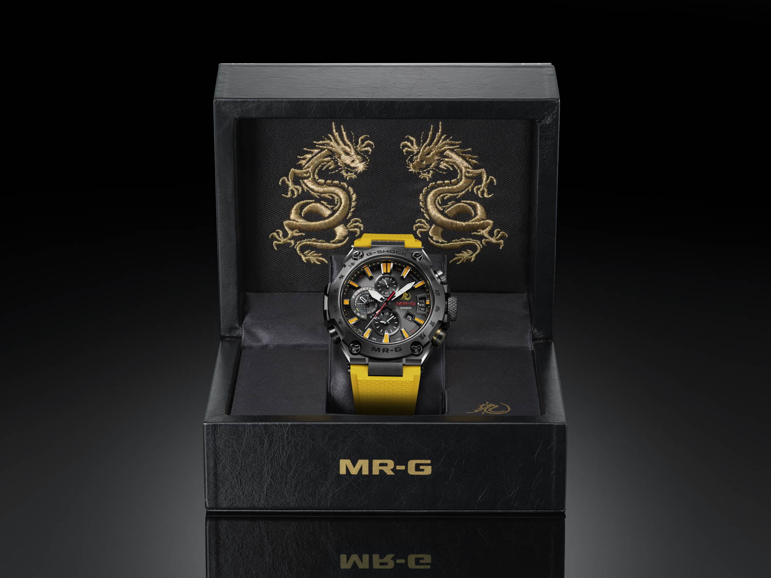 G-Shock MRG G2000BL x Bruce Lee caja abierta