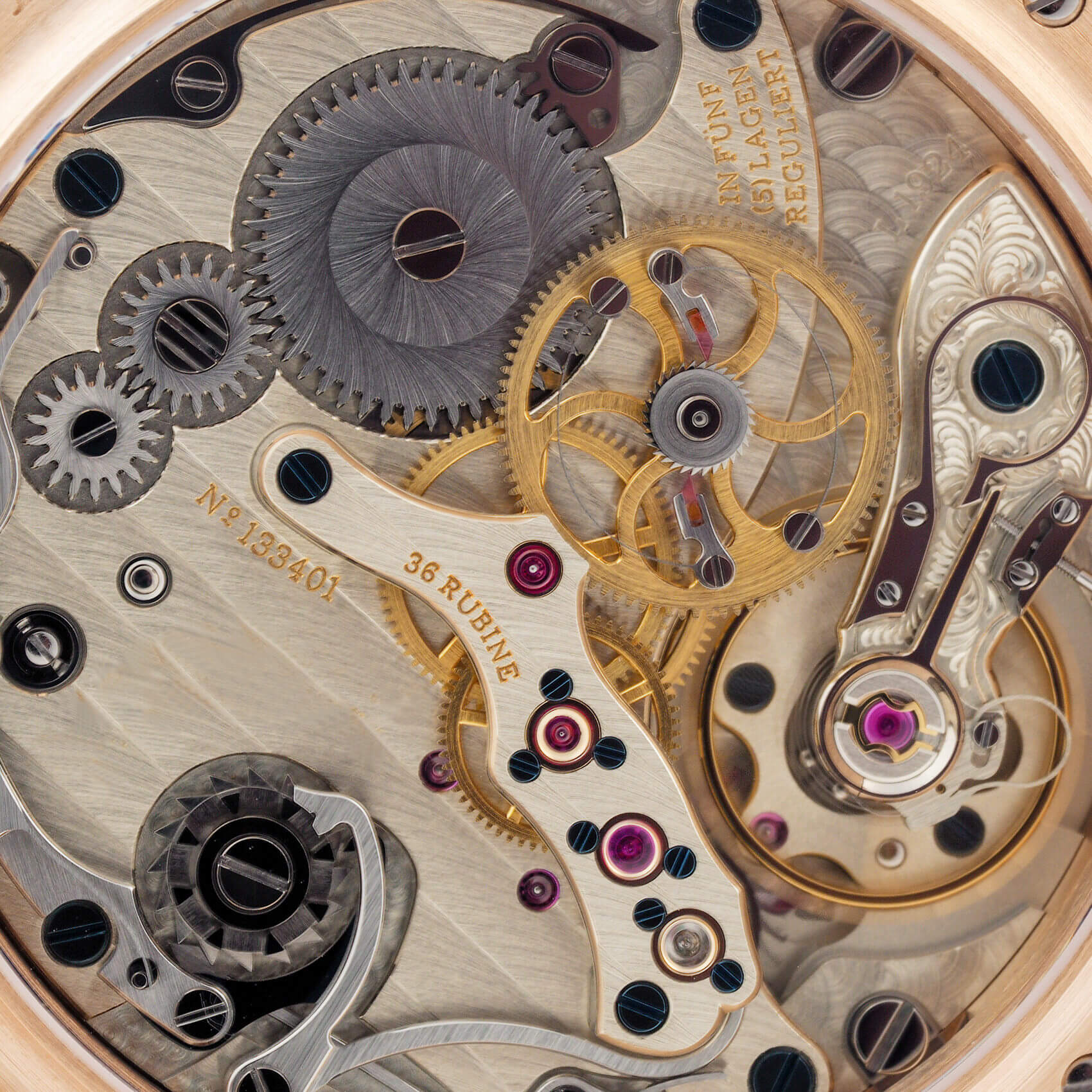 encuesta debajo del reloj BACKAPLICA