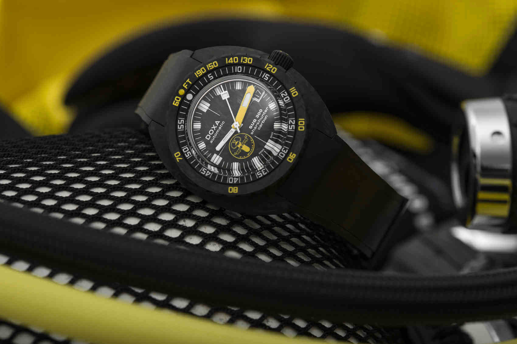 Doxa SUB 300 Carbon Aqua Lung US DIVERS beauty