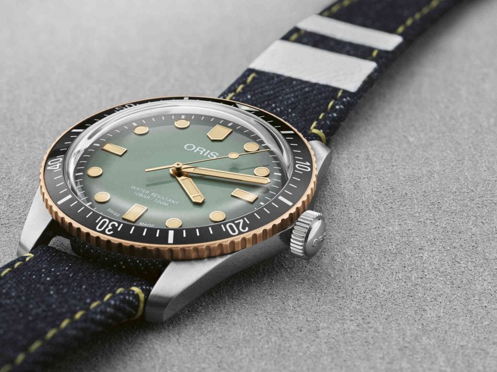 Oris X Momotaro Edición Especial tumbado