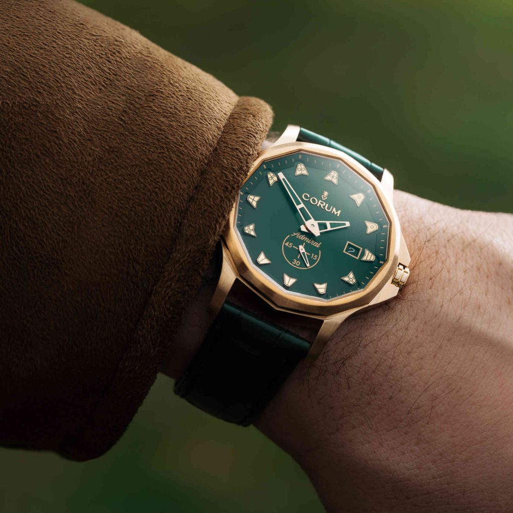Corum Admiral Bronce muñece verde