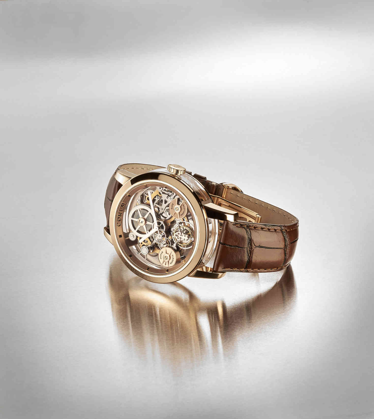 Corum LAB 02 lado