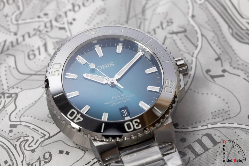 Oris Aquis Date Tungsteno 4