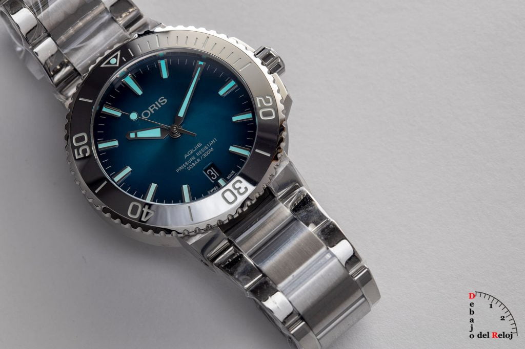 Oris Aquis Date Tungsteno lumen