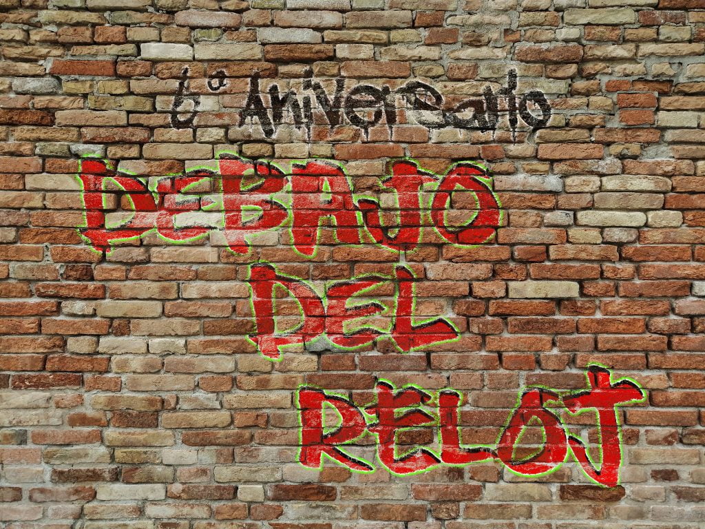 6º aniversario Debajo del reloj
