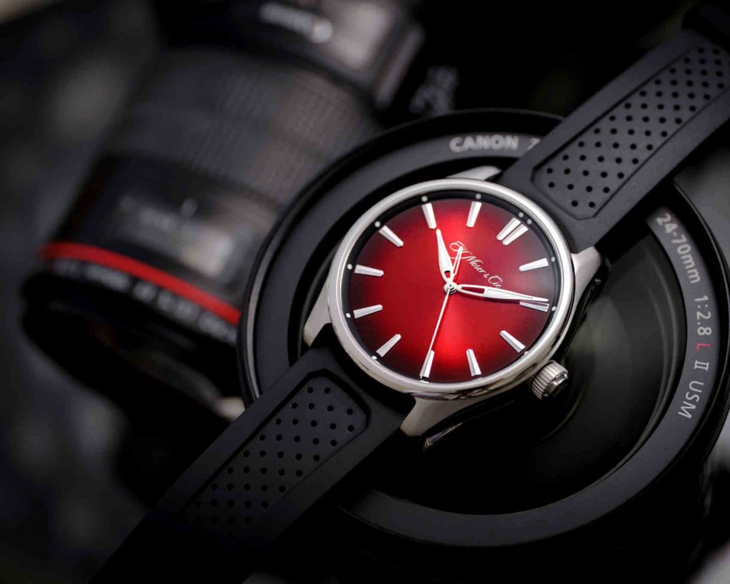 Pioneer Centre Seconds Swiss Mad Red lifestyle 03