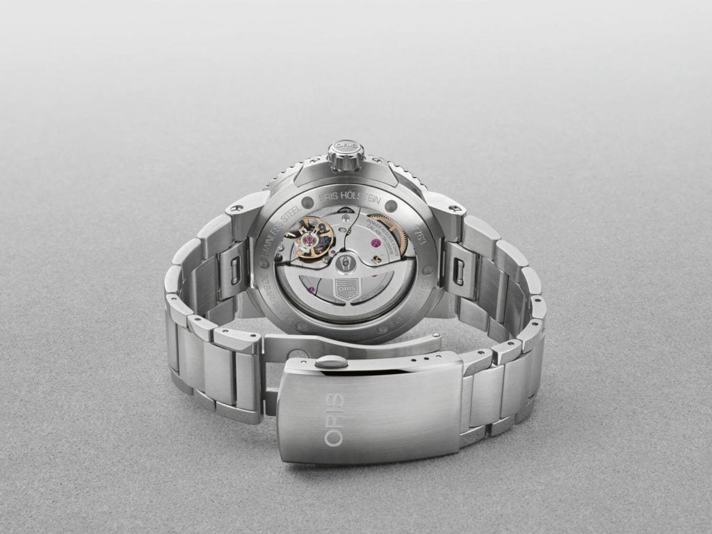 Oris Aquis Date Calibre 400 back