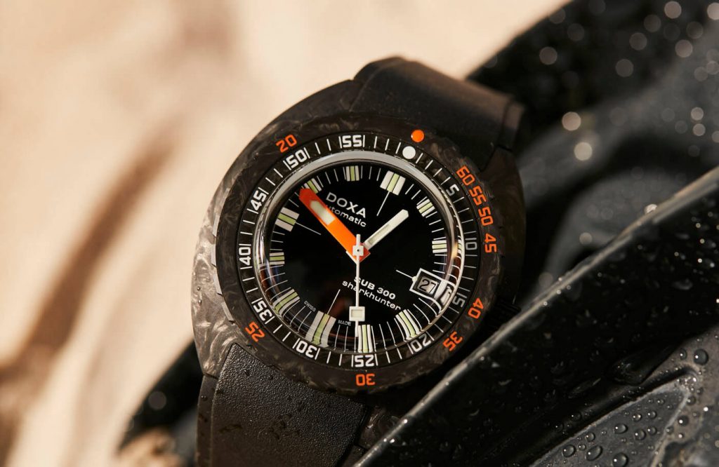 Doxa Sub 300 Carbon COSC 4