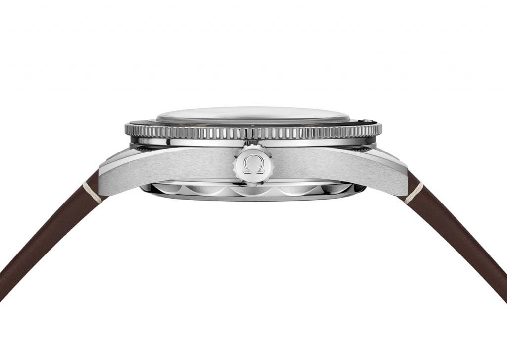 Omega Seamaster 300 2021 lado