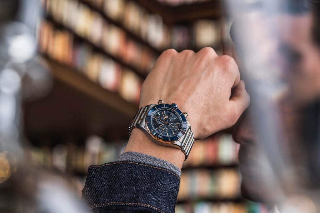 Breitling Super Chronomat B01 44 portada muñeca