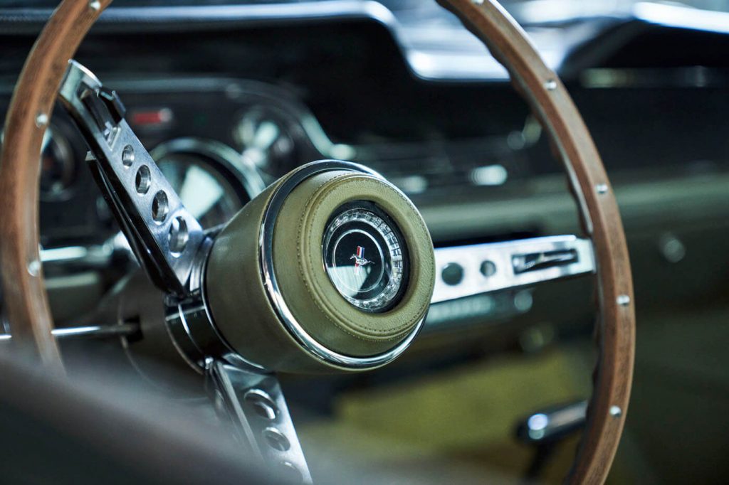 Ford Mustang DETA 2