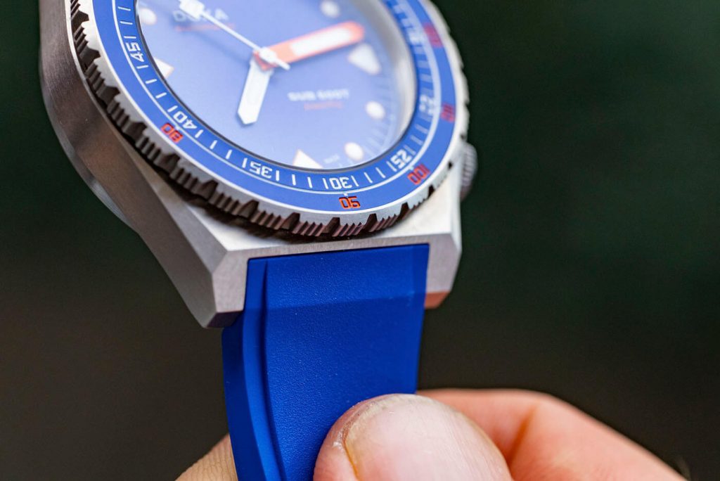 Doxa SUB 600T Pacific Limited Edition deta 4