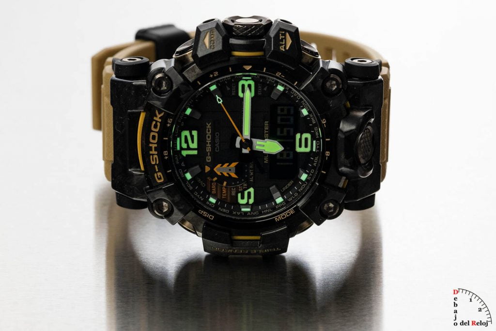 G-Shock Mudmaster GWG-2000 estudio 25