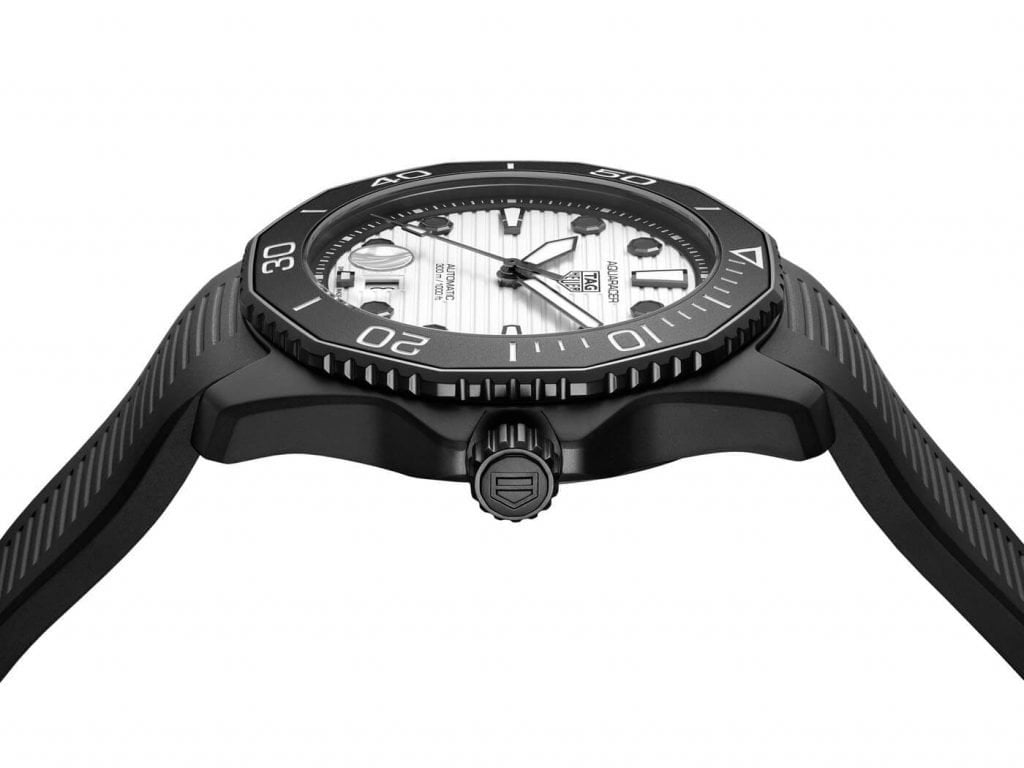 Tag Heuer Aquaracer Professional 300 Night Diver Calibre 5 6