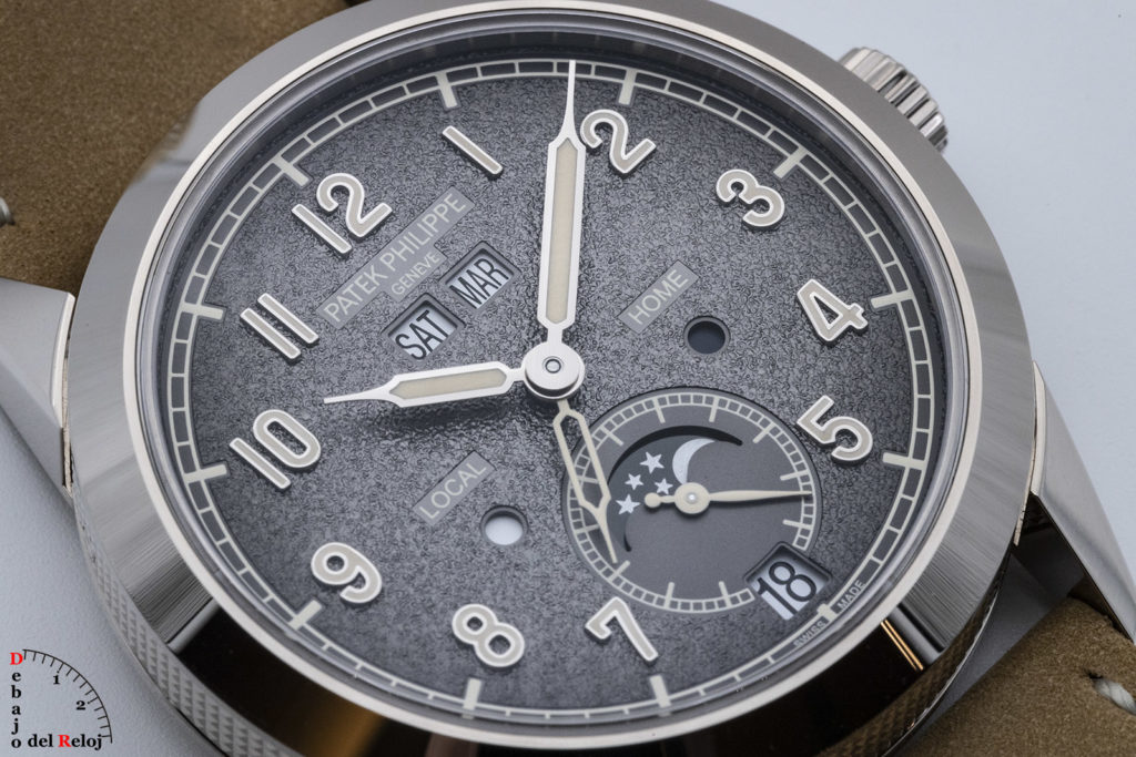 Patek Philippe Annual Calendar Travel Time 5326G dial