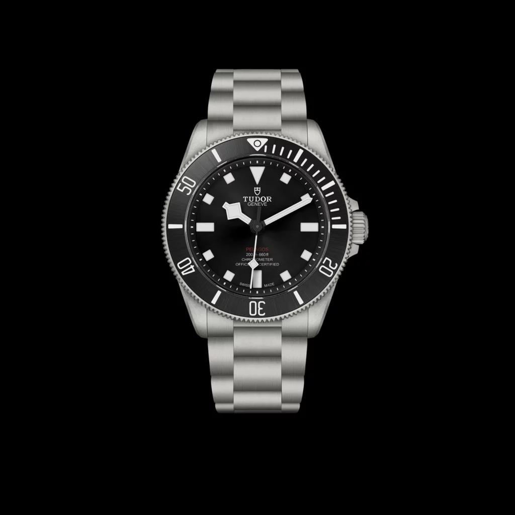 M25407N-0001_black_95817_FF_RVB-Black