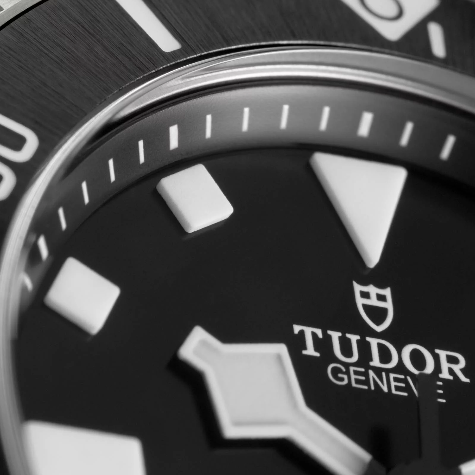 TUDOR-2022-SKY-132