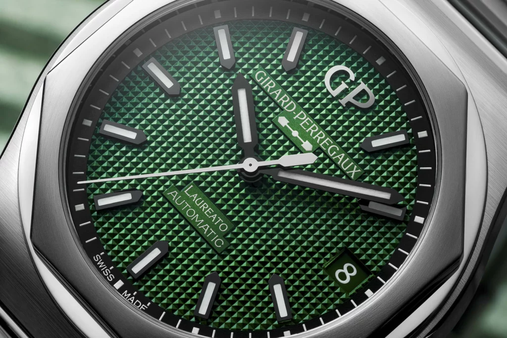 Girard-Perregaux Laureato 42 mm Green esfera