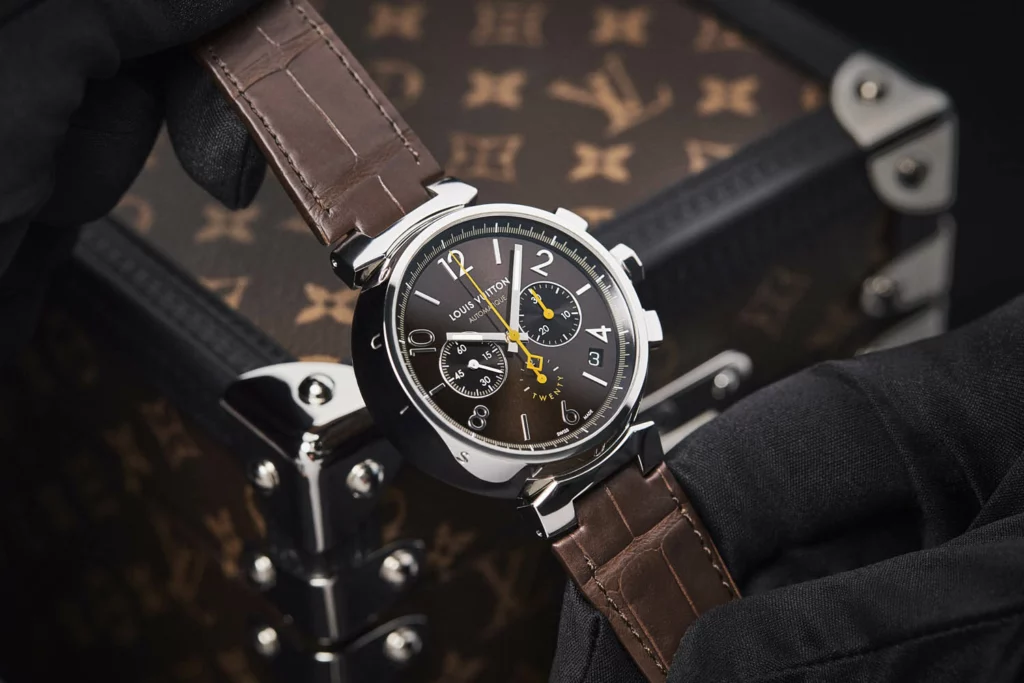 Louis Vuitton Tambour Twenty 20 Aniversario Debajo del Reloj