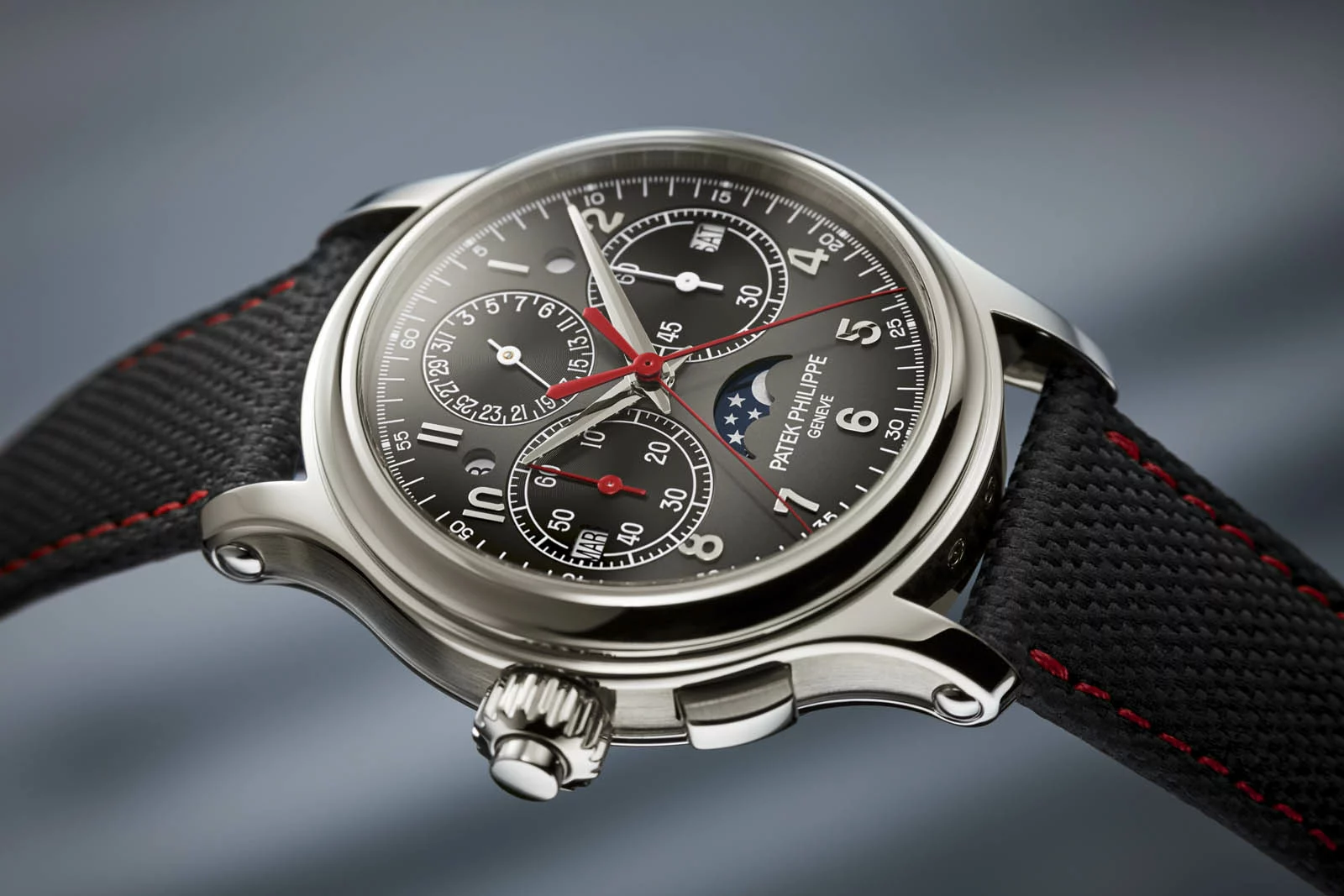 https://www.debajodelreloj.com/patek-philippe-cronografo-ratrapante-monopulsador-ref-5373p/