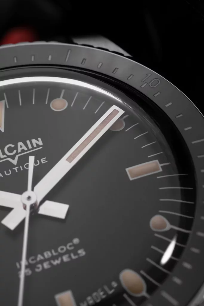 Vulcain Skin Diver Nautique 38 mm d2