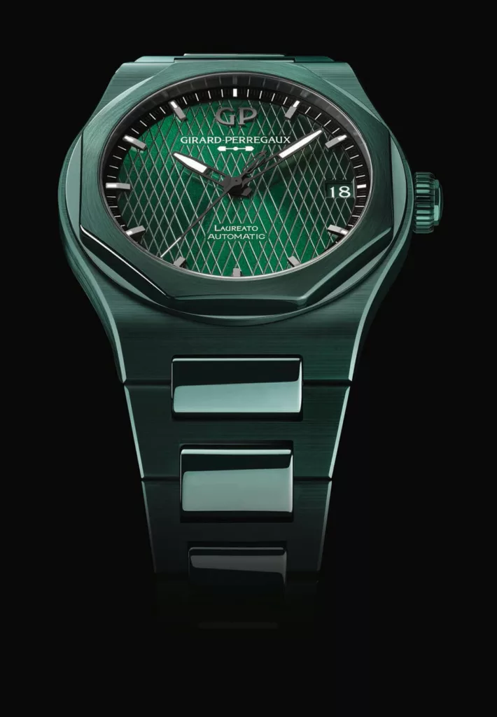 Girard-Perregaux Laureato Green Ceramic Aston Martin 4