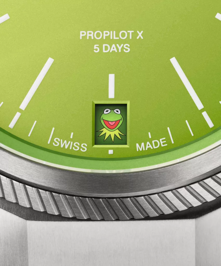 Oris ProPilot X Kermit Edition deta