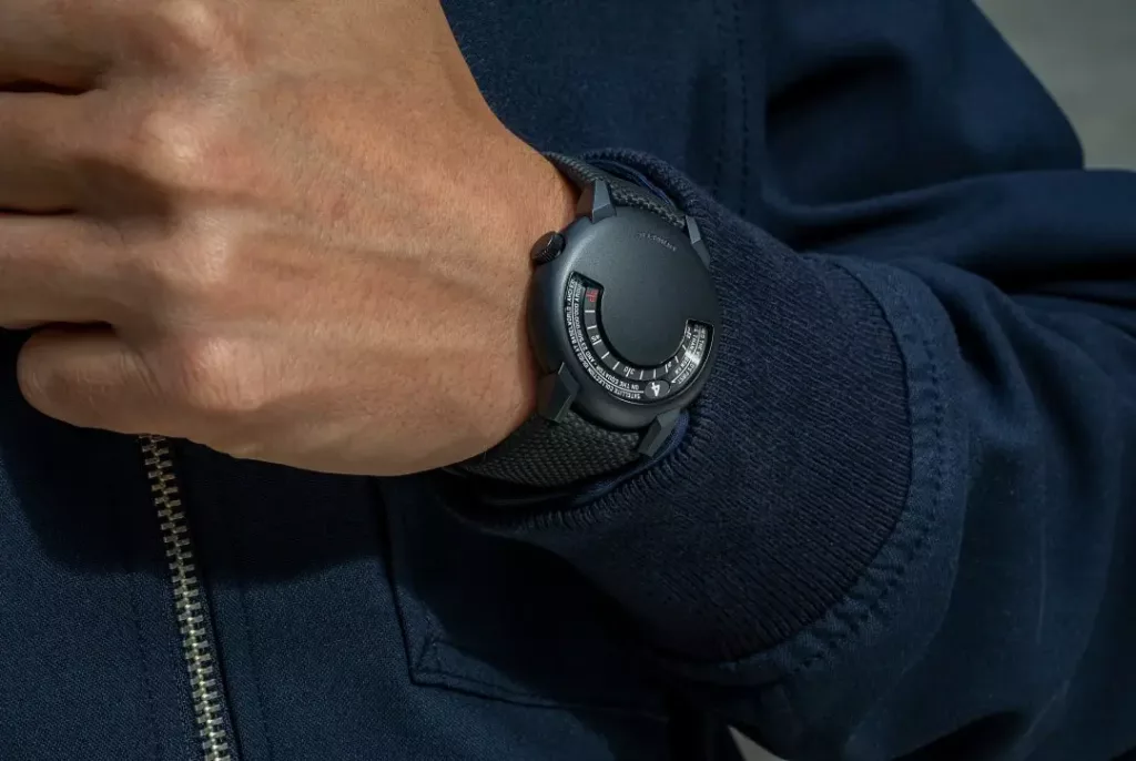 Urwerk UR-102 “Reloaded" 6