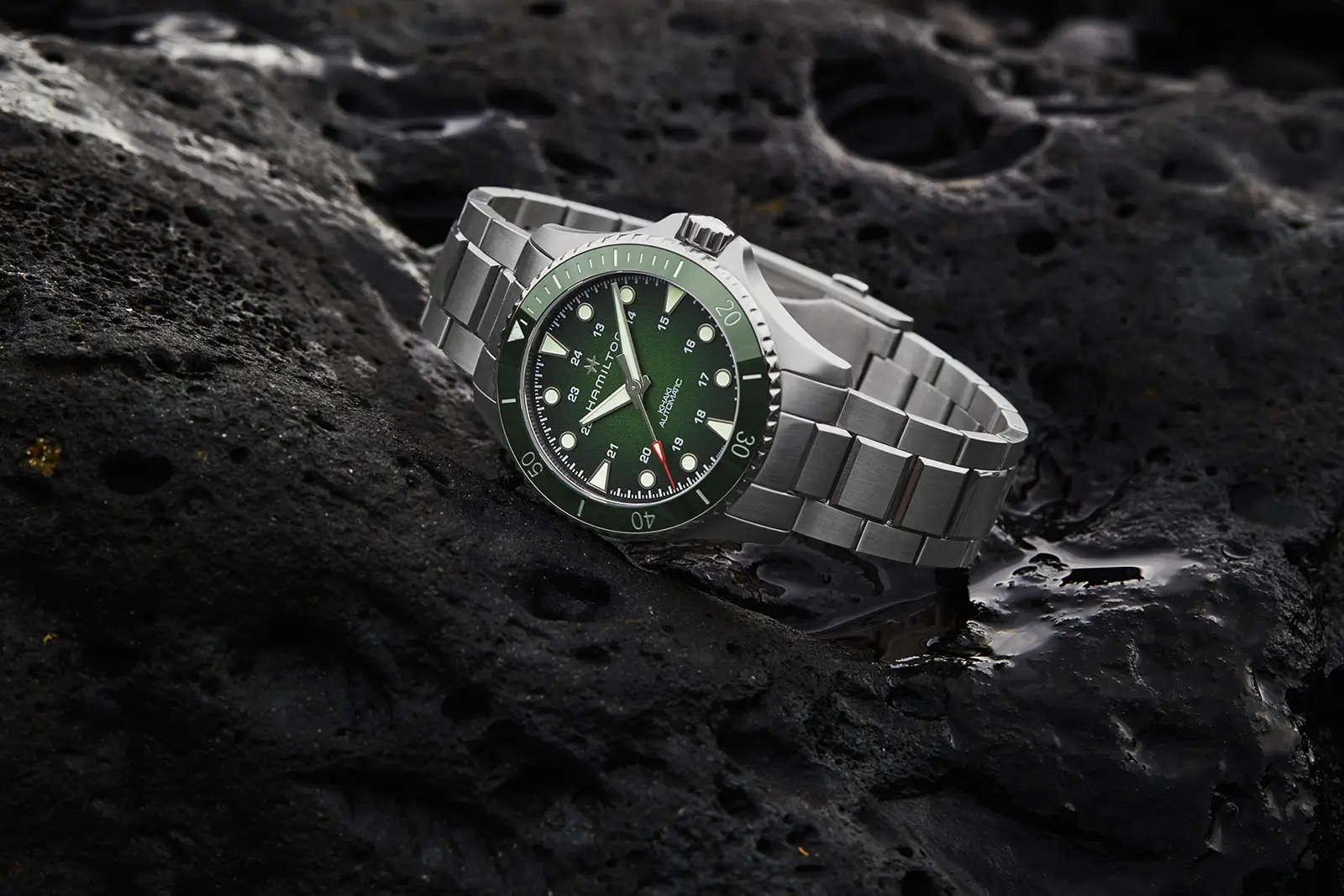 Hamilton Khaki Navy Scuba en Verde port 2