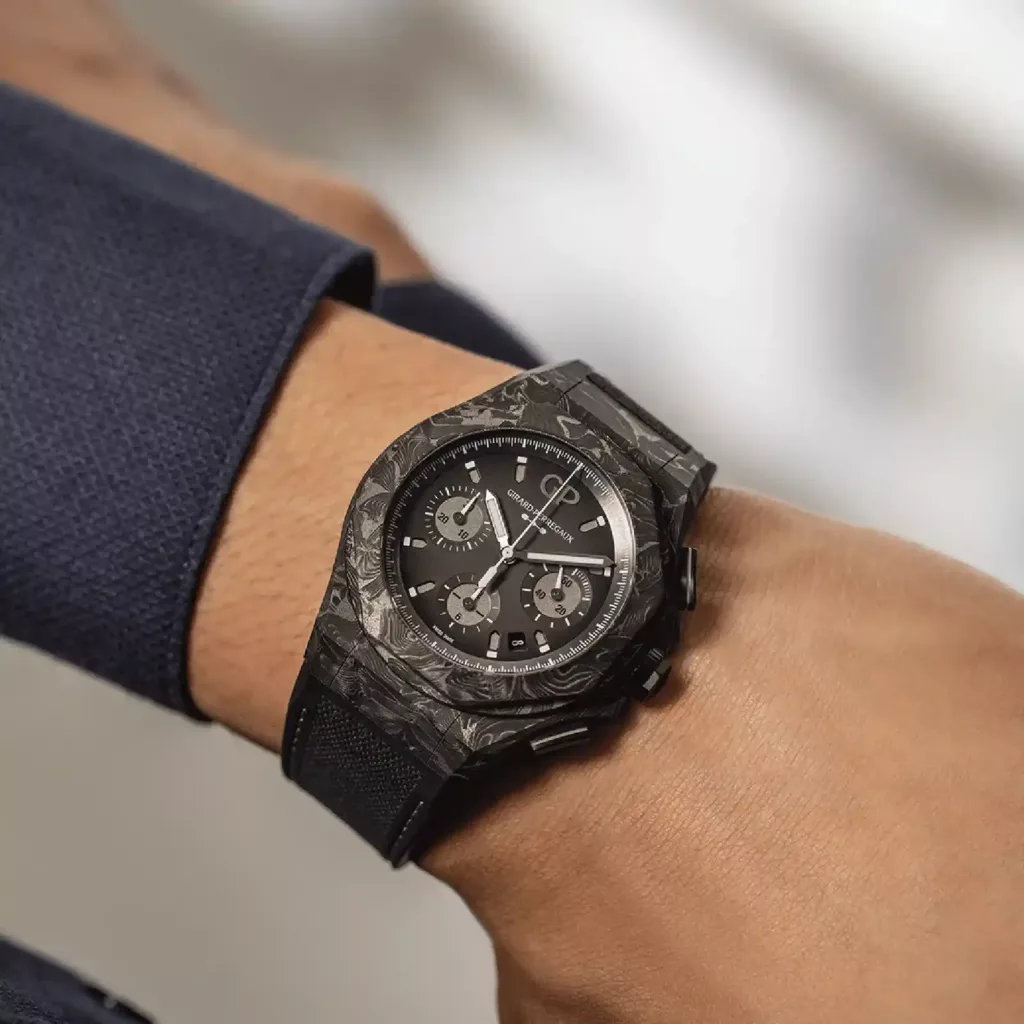 Girard-Perregaux Laureato Absolute Cronógrafo 8Tech 4