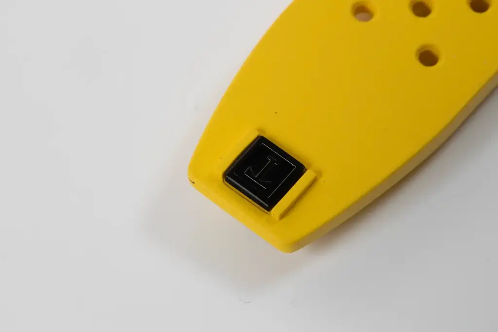 Elastomer and pin closure detail of the Tissot Sideral 3