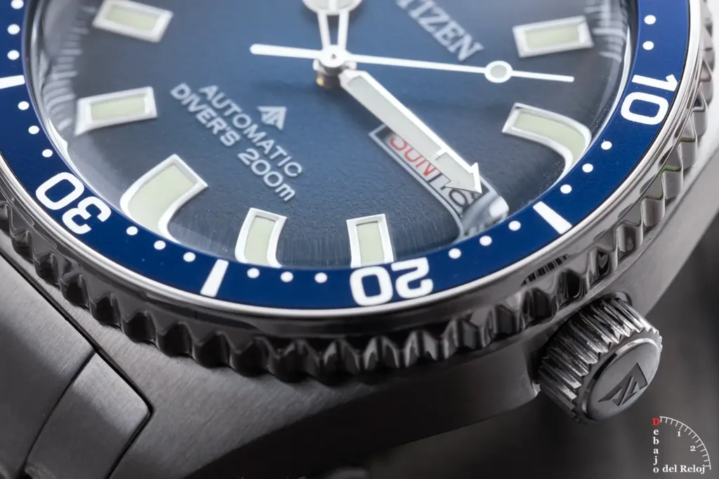 Citizen Challenger Diver NY0129-58L 14