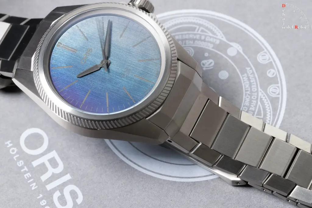 ProPilot X Cal. 400, presentado por primera vez en 2022. Tiene una caja, bisel y corona de titanio de 39mm y una pulsera de titanio de tres eslabones. En su interior se encuentra el calibre 400 mecánico 13