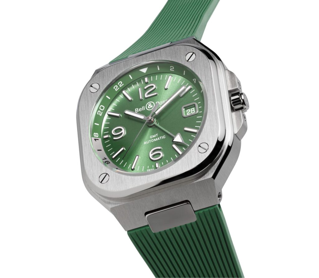 Esfera verde salvia con efecto rayos de sol del Bell & Ross BR-05 GMT Detalle de la esfera verde salvia del Bell & Ross BR-05 GMT Green Steel