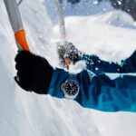 Reloj de buceo Panerai Submersible PAM01756 de 44 mm en acero con esfera negra sunburst y bisel cerámico azul pulido.
