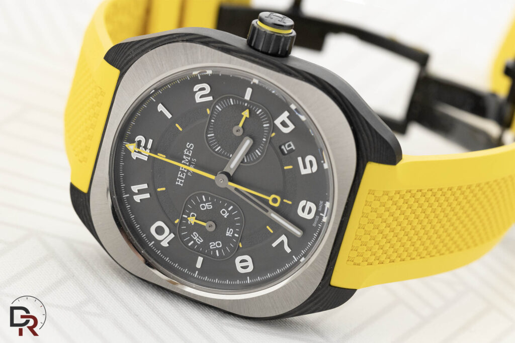 Hermès H08 Chronographe en composite de carbono y grafeno con acentos amarillos