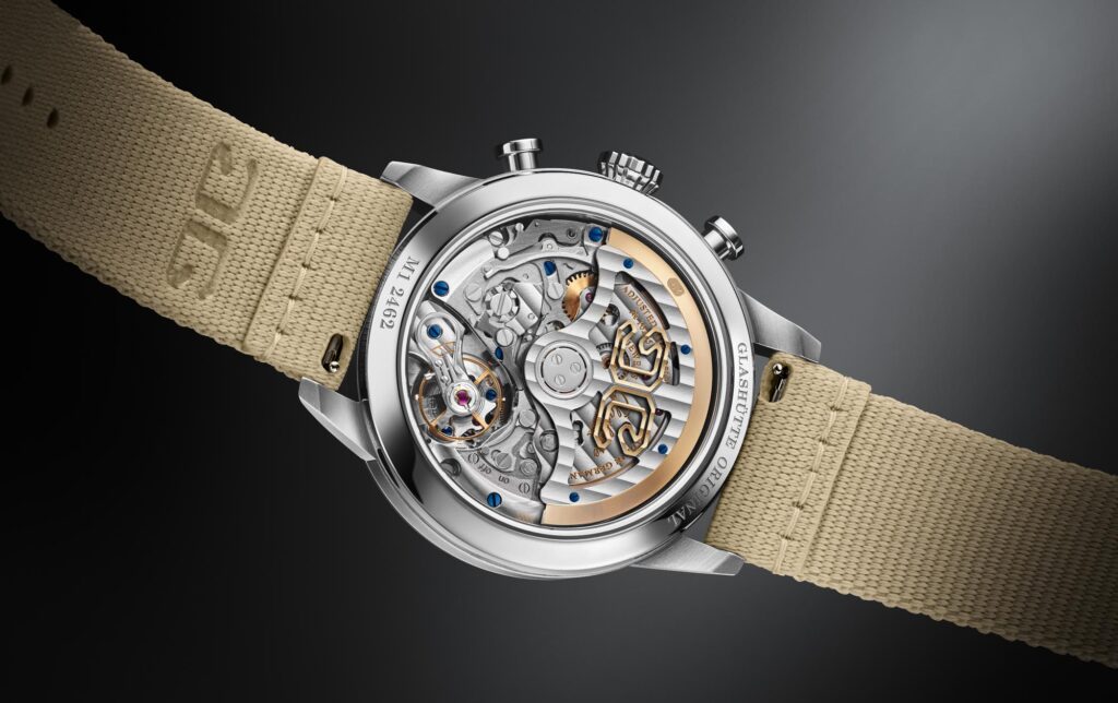 Vista posterior del Calibre 37-24 de Glashütte Original con rotor calado en oro de 21 kt