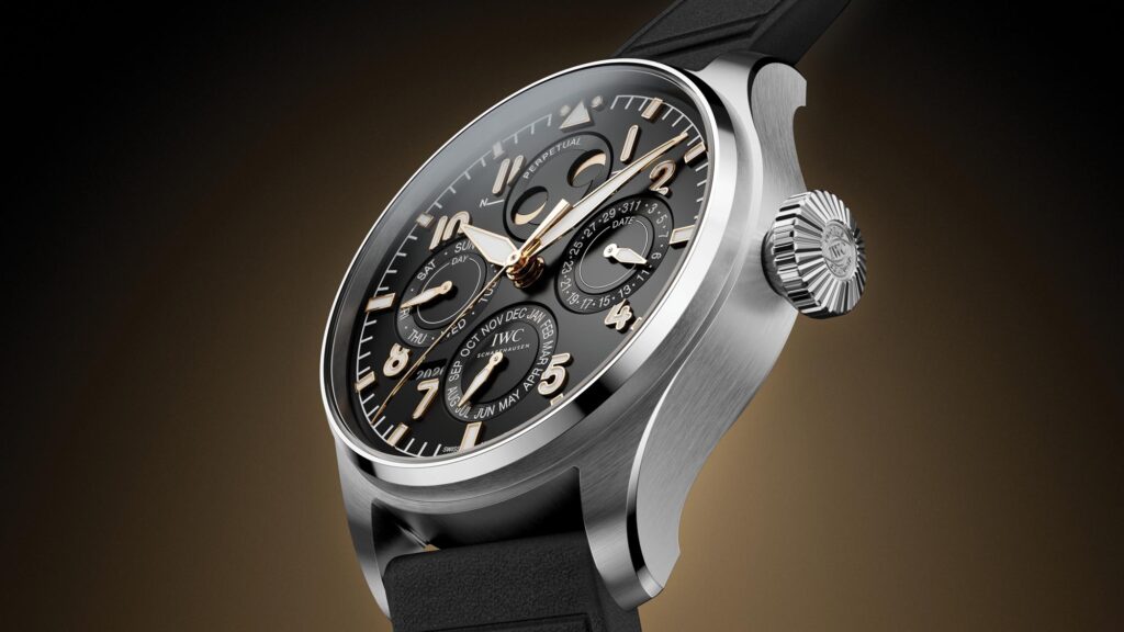 Vista de la caja de acero de 42 mm y la corona roscada del IWC Big Pilot Calendario Perpetuo ProSet IW329603