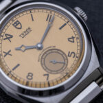 Esfera papiro del TUDOR Monarch Ref. 2639W1A0U con cepillado vertical y numerales California