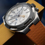 Vacheron Constantin Overseas Dual Time Puntos Cardinales esfera blanca Norte con correa de caucho naranja y caja de titanio