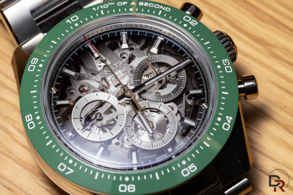 Detalle del perfil y bisel de cerámica negra en el Zenith Chronomaster Sport Skeleton