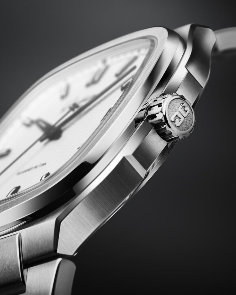 Glashütte Original «70s» case and dial detail